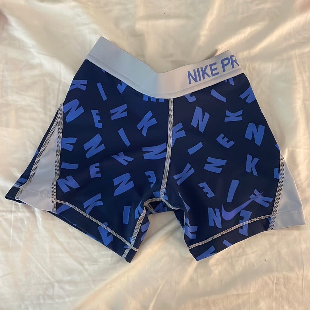 Medium kids printed nike pro biker shorts